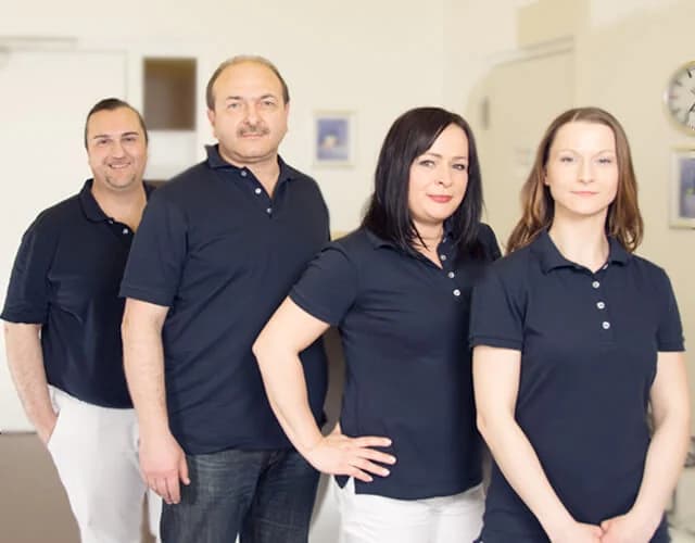 Gruppenfoto des Praxisteams