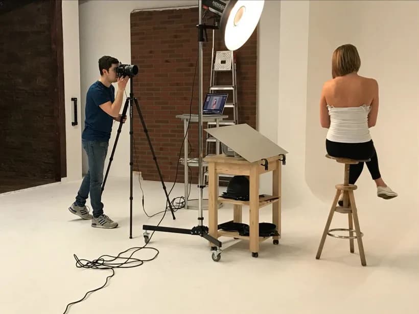 Studioshooting: Licht setzen, Kamera auf dem Stativ